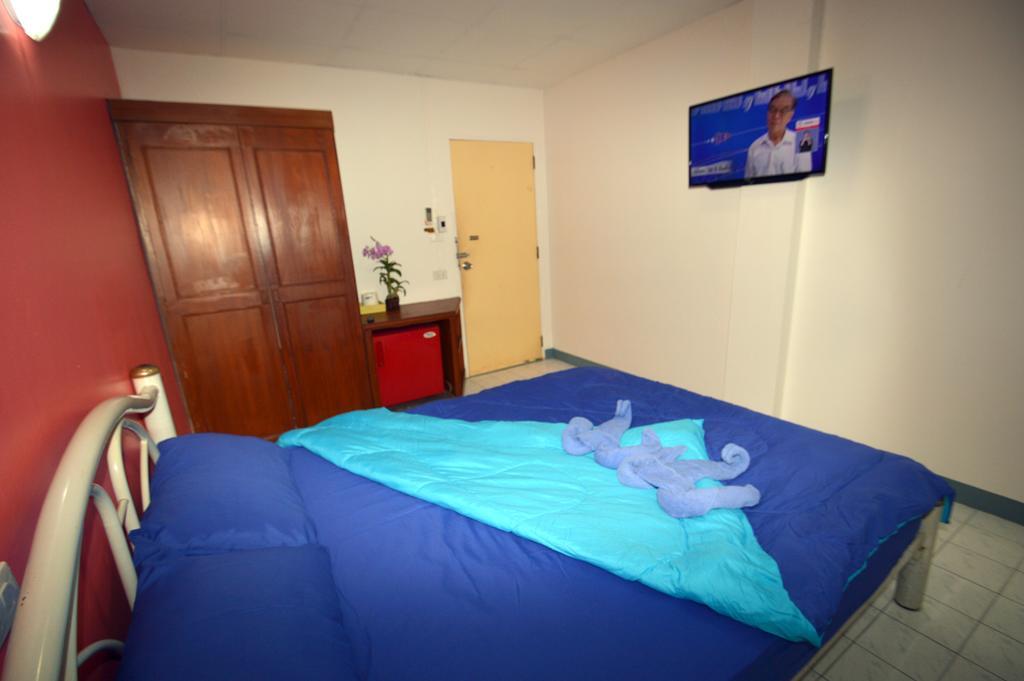 D.D. Inn Beach Guesthouse Pattaya Esterno foto