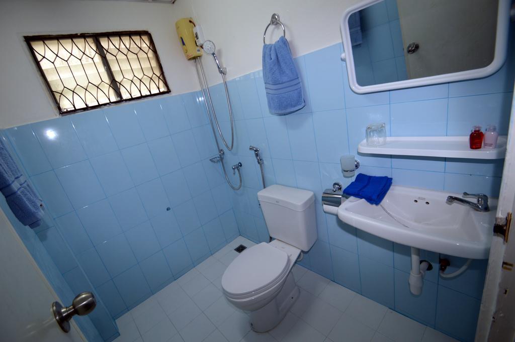 D.D. Inn Beach Guesthouse Pattaya Esterno foto
